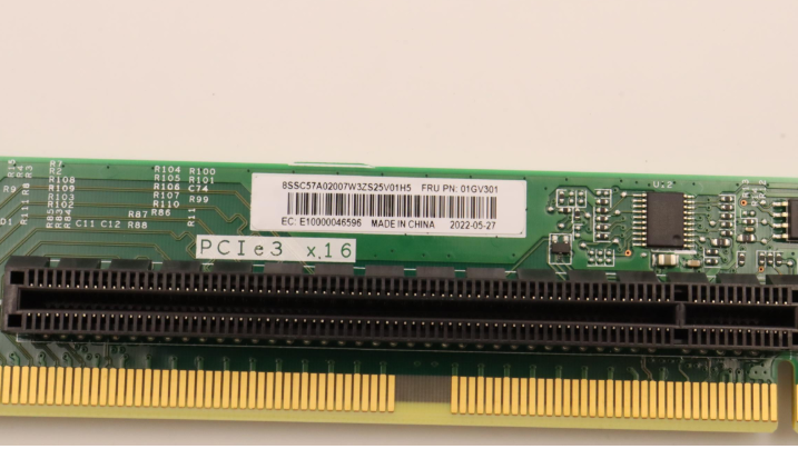 Lenovo ThinkSystem SR530/SR630 PCIe 3.0 x16 Riser Card 2 – GPU & HBA Expansion